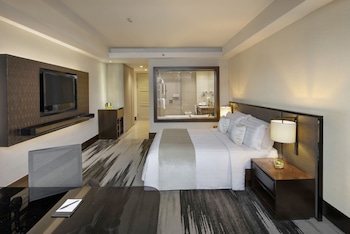 Room (Red Level, Executive Lounge Access)
