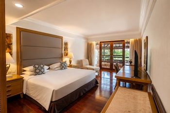 Deluxe Suite (Free Airport Transfer)