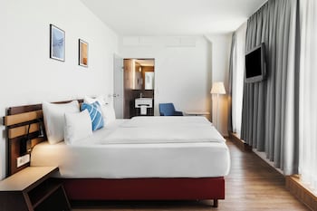 Family Room, Multiple Beds