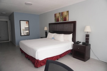 Suite, 1 King Bed, Non Smoking