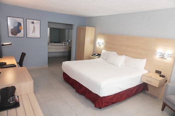 Room, 1 King Bed, Non Smoking (Upgrade)
