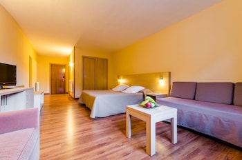 Quadruple Room (2+2)