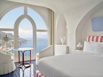 Aquamarine Deluxe Sea view room