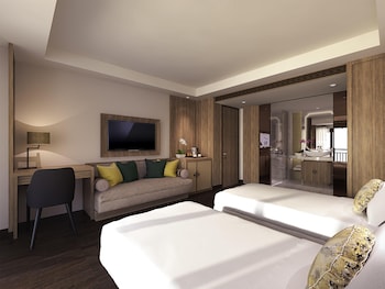 Deluxe Room, 2 Twin Beds, Balcony