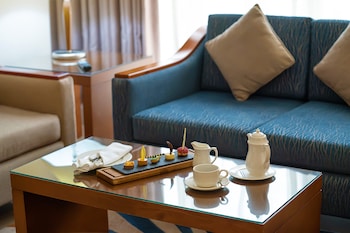 Classic Room, 1 King Bed (Guest)