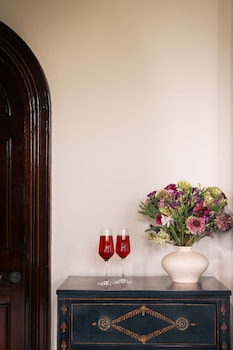 Feature Room