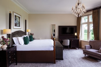 Feature Room