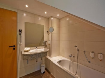 Double Room (Heuberg)