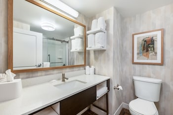 Room, 2 Queen Beds, Hearing Accessible, Microwave (Hearing Shower)