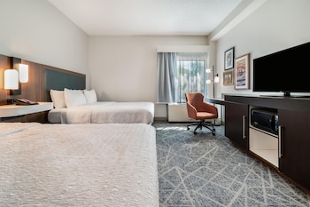 Room, 2 Queen Beds, Hearing Accessible, Microwave (Hearing Shower)