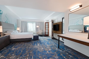 Presidential Suite, 1 King Bed, Kitchenette