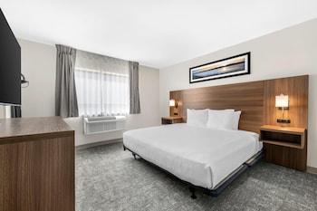 Suite, 1 King Bed with Sofa bed, Accessible, Non Smoking (Upgrade)