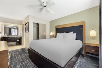 Premium Suite, 1 King Bed, Non Smoking