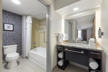 Suite, Multiple Beds, Kitchen