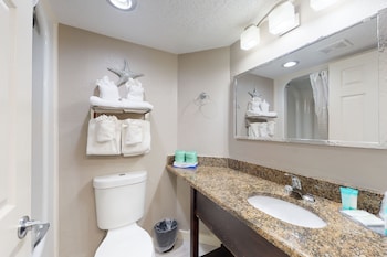 Room (Studio, Deluxe 1 King Bed, Oceanfront)