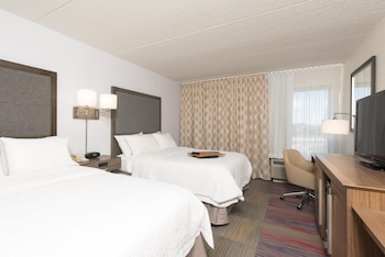 Room, 2 Queen Beds, Microwave