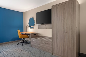 Standard Room, 1 King Bed with Sofa bed (Extra Floor Space)