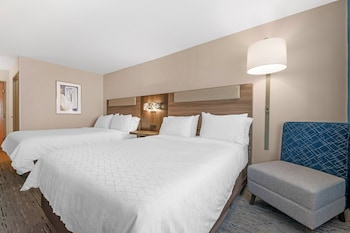 Standard Room, 2 Queen Beds, Roll-in Shower (Mobility)