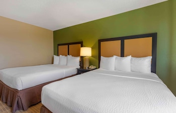 Suite, 2 Queen Beds, Non Smoking, Kitchen