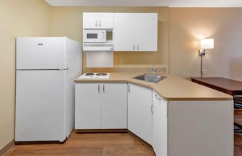 Studio Suite, 1 Queen Bed, Non Smoking