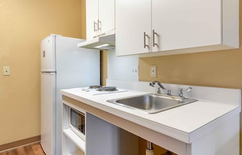 Studio Suite, 1 Queen Bed, Accessible, Non Smoking