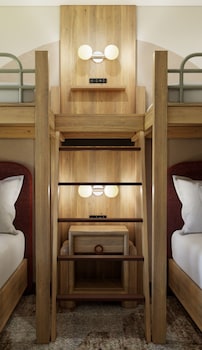 Deluxe Two Queens Adventure Room