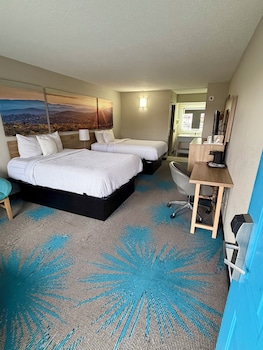 Standard Room, 2 Queen Beds