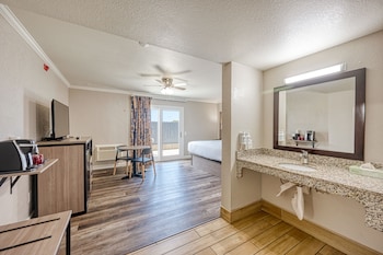 Room, 1 King Bed, Accessible