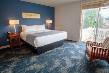 Standard Room, 1 King Bed, Balcony (Non View)