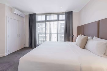 Premier Grand One Bedroom Apartment with Balcony