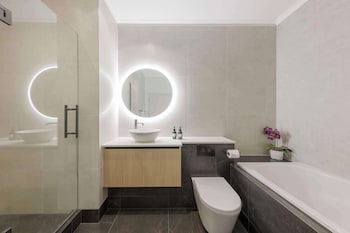 Premier Guest Room with City View
