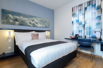 Single Room Double Bed