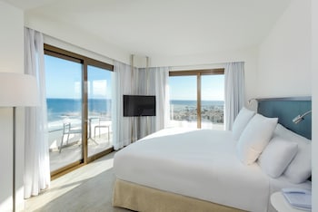 Suite Premium Front Sea View (2+2)