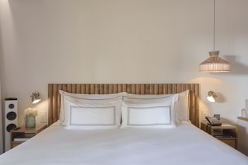 The Level, Petite Villa