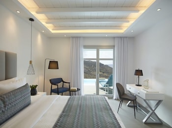 Deluxe Suite with Sharing Pool Panoramic Sea View-New Section
