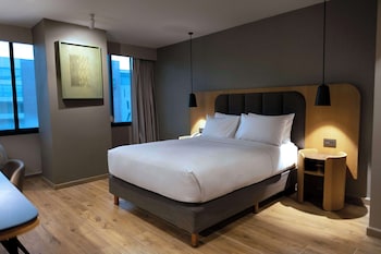 Standard Room, 1 Queen Bed