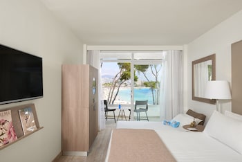 Room, Connecting Rooms, Sea View (Melia, Frontal Sea View, 4+2)