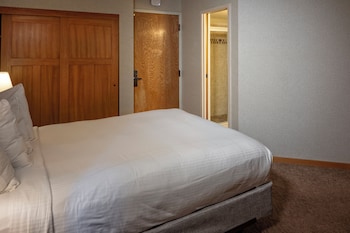 Suite, 2 Bedrooms, 2 Bathrooms, Mountainside
