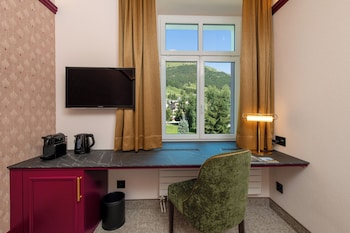 Single Room Art Nouveau