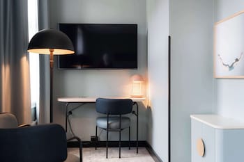 Standard Room, 1 King Bed (Standard)