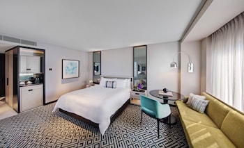 Premium Room (Harbour King)