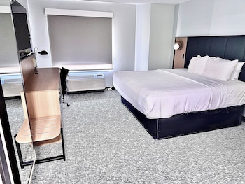 Room, 1 King Bed, Non Smoking