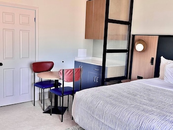 Room, 1 Queen Bed, Non Smoking