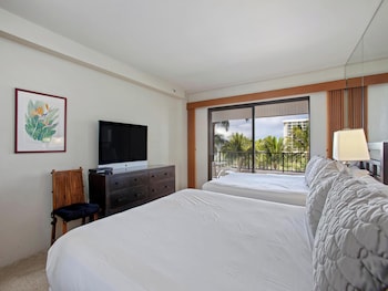 Condo, 3 Bedrooms (163)