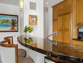 Condo, 2 Bedrooms (141)