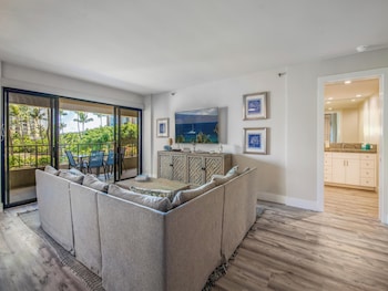 Condo, 3 Bedrooms (143)