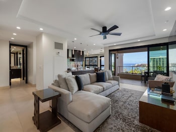 Condo, 2 Bedrooms, Ocean View (1103)