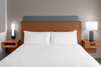Room, 1 King Bed with Sofa bed (Study)