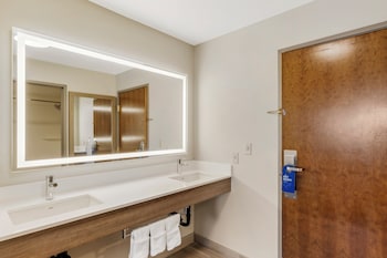 Suite, Multiple Beds, Balcony