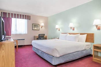Room, 1 King Bed, Non Smoking
